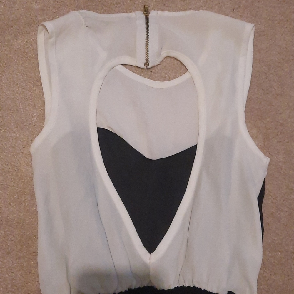 🤍 cut‎ out dress